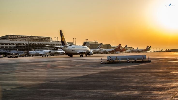 Admire Air Travel